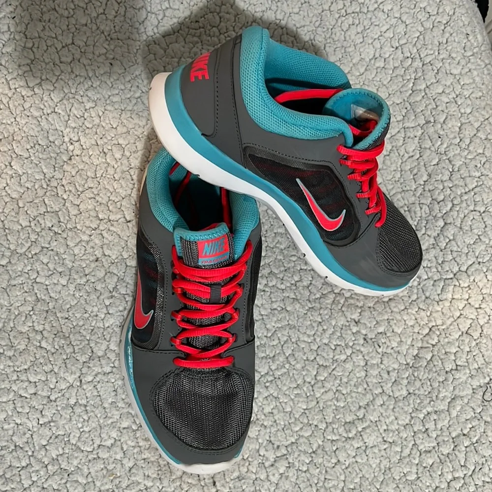 Pre owned Nike Woman Flex trainer 4 running shoes size 9.5 - Picture 1 of 10